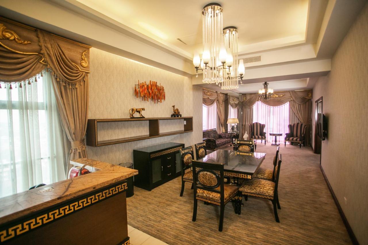 Luxent Hotel Кесон-Сіті Екстер'єр фото