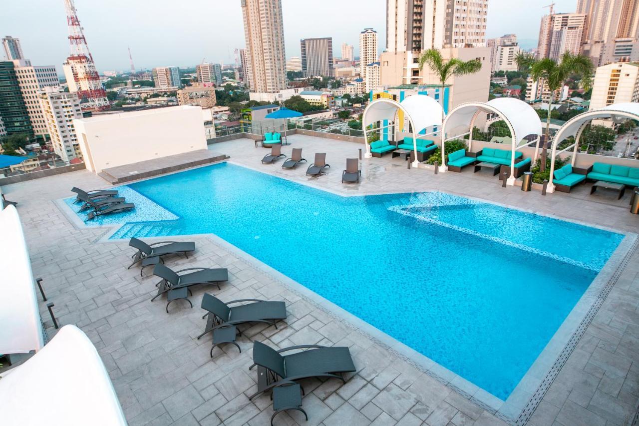 Luxent Hotel Кесон-Сіті Екстер'єр фото
