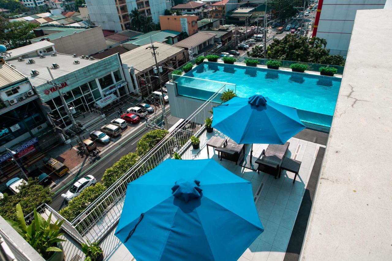Luxent Hotel Кесон-Сіті Екстер'єр фото