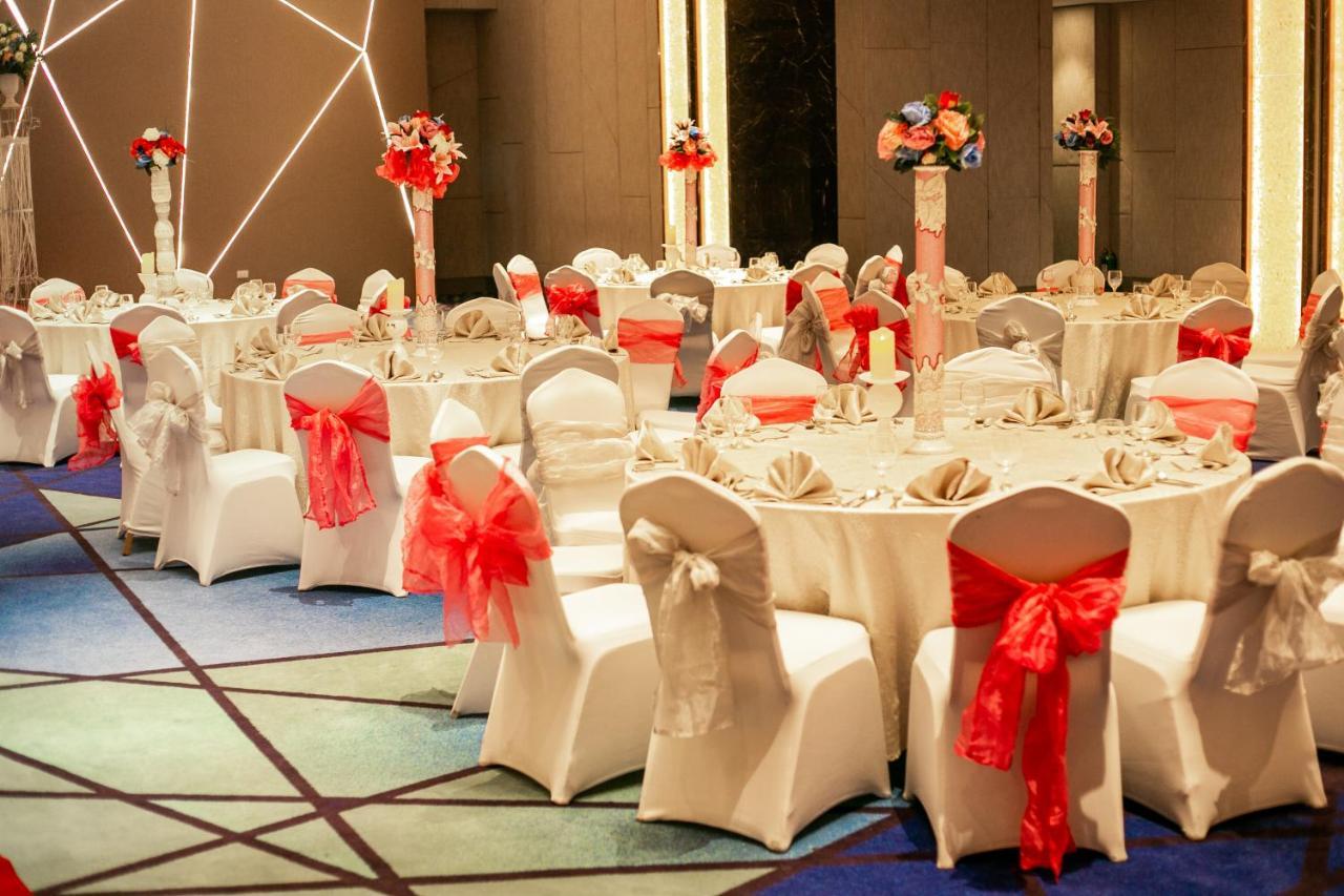 Luxent Hotel Кесон-Сіті Екстер'єр фото
